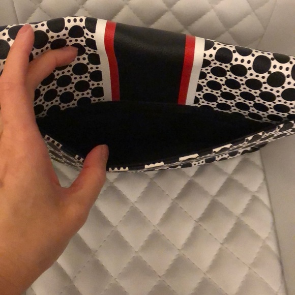 C Wonder Designer Navy Leather Crossbody Purse - Picture 6 of 7